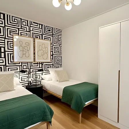 Apartamento Con Terraza En El Corazón De *